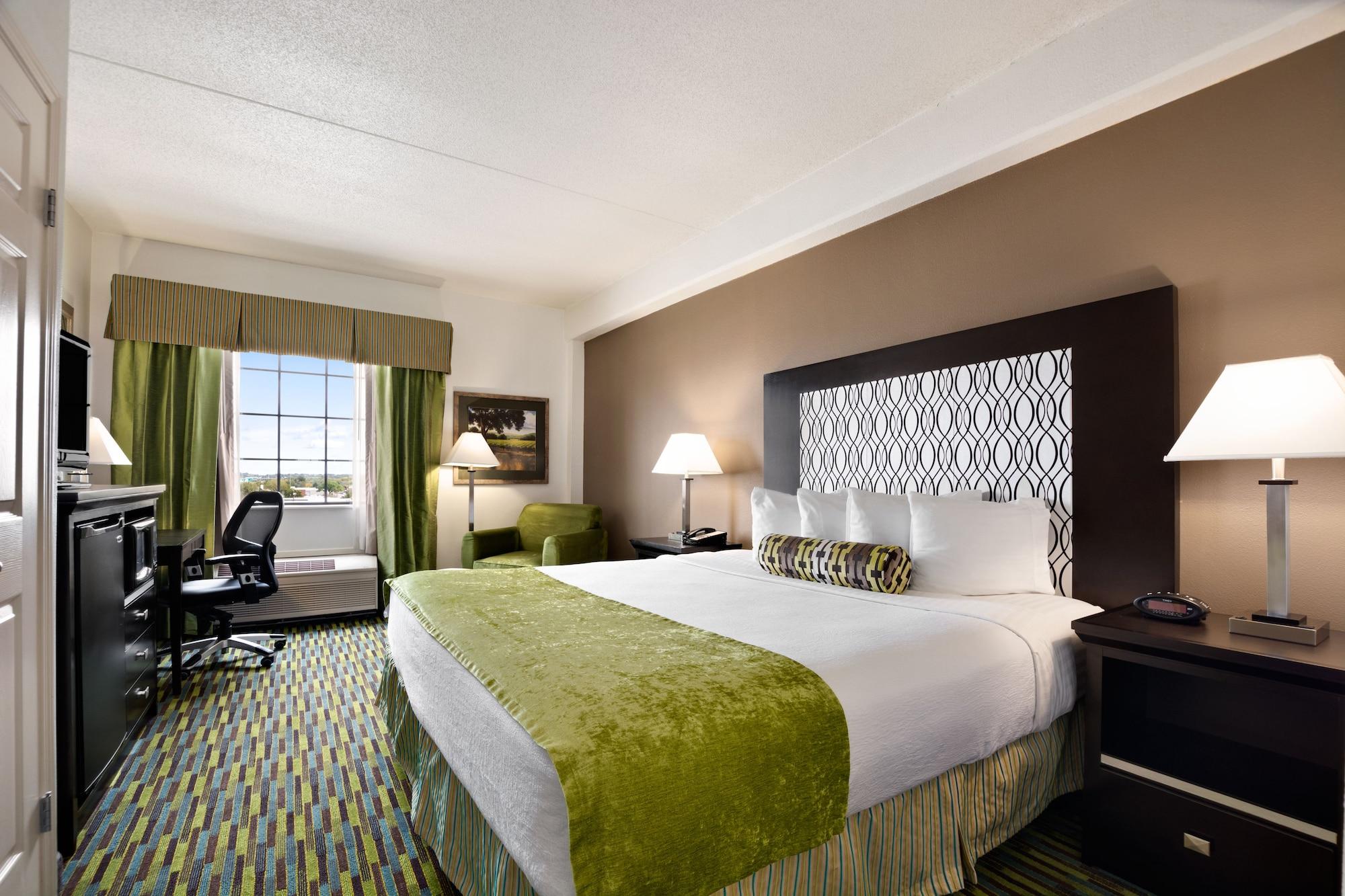 Hotel Wyndham Garden Wichita Downtown Exteriér fotografie